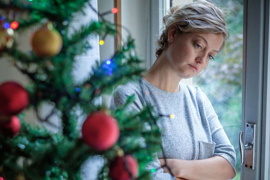 5 Tips For Combating Loneliness During The Holidays That Will Hopefully ... 5 Tips For Combating Loneliness During The Holidays That Will Hopefully ...